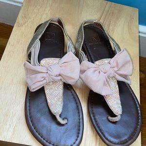 | Material Girl | Light Pink Bow Sandals | Sz 7.5 |